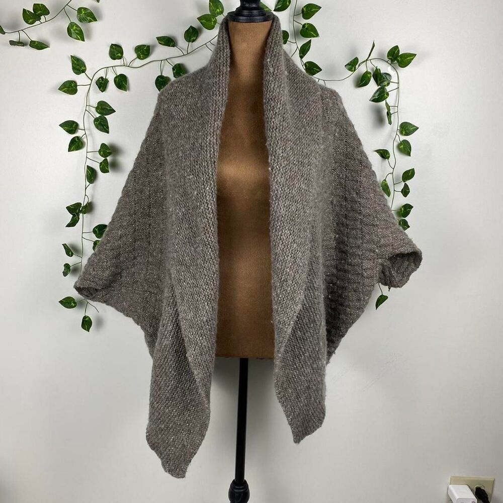 Jennifer Lopez gray wool poncho cardigan oversized batwing sleeve knit cottage